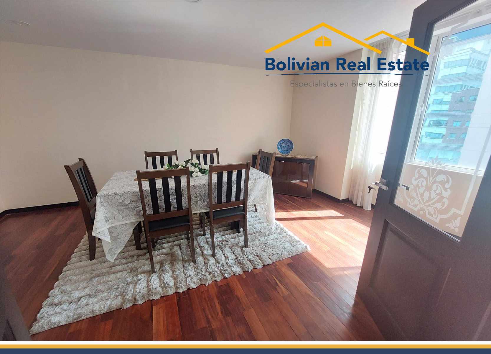 Departamento en Calacoto en La Paz 3 dormitorios 3 baños 1 parqueos Foto 2