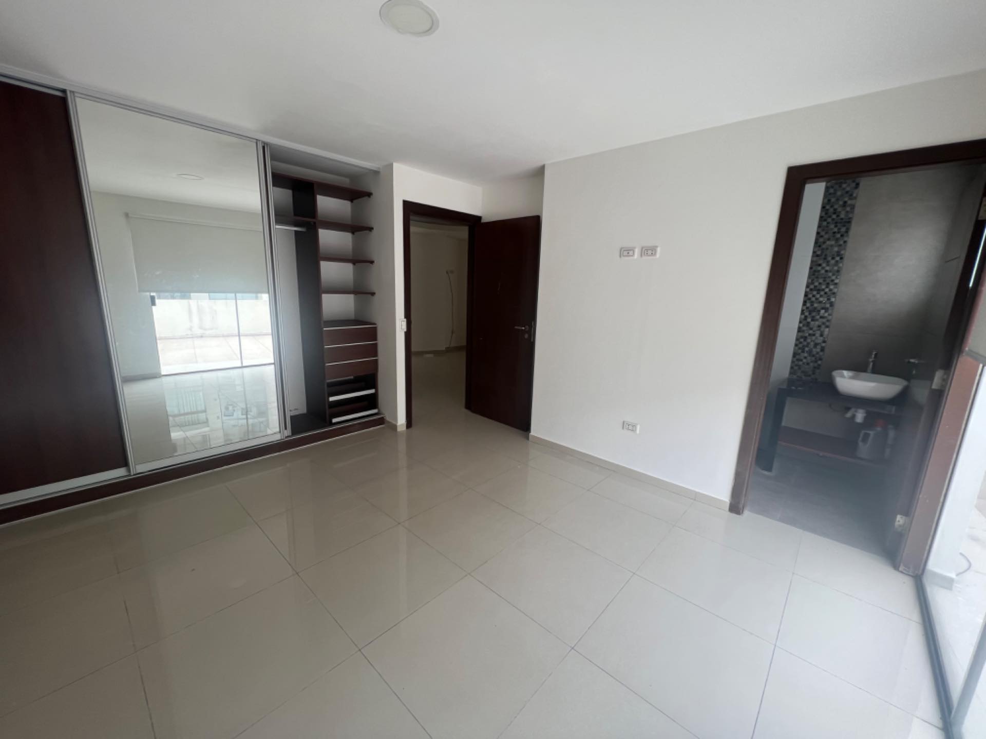 Departamento en Centro en Santa Cruz de la Sierra 3 dormitorios 3 baños 2 parqueos Foto 21