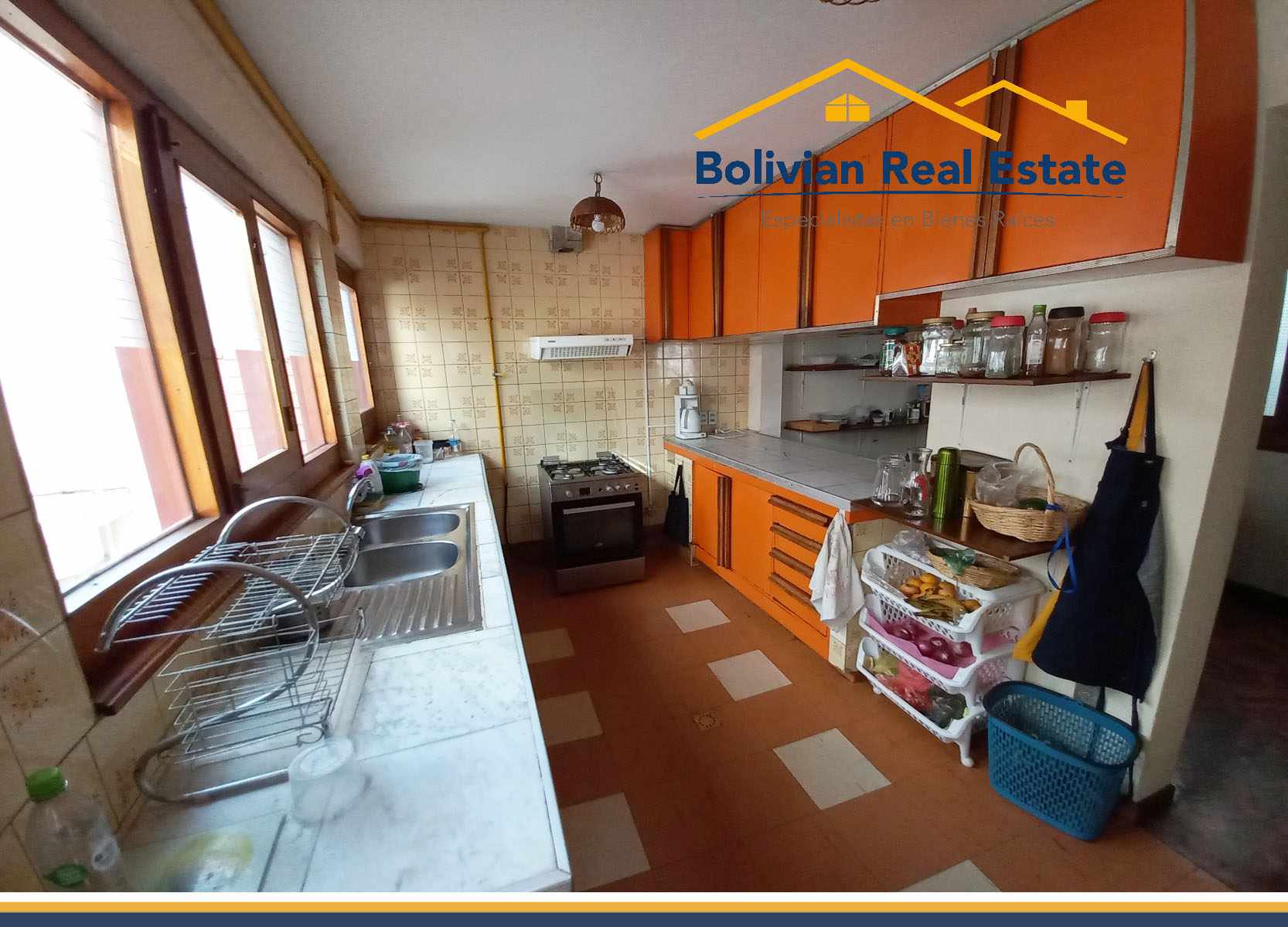 Casa en Achumani en La Paz 7 dormitorios 4 baños 5 parqueos Foto 11