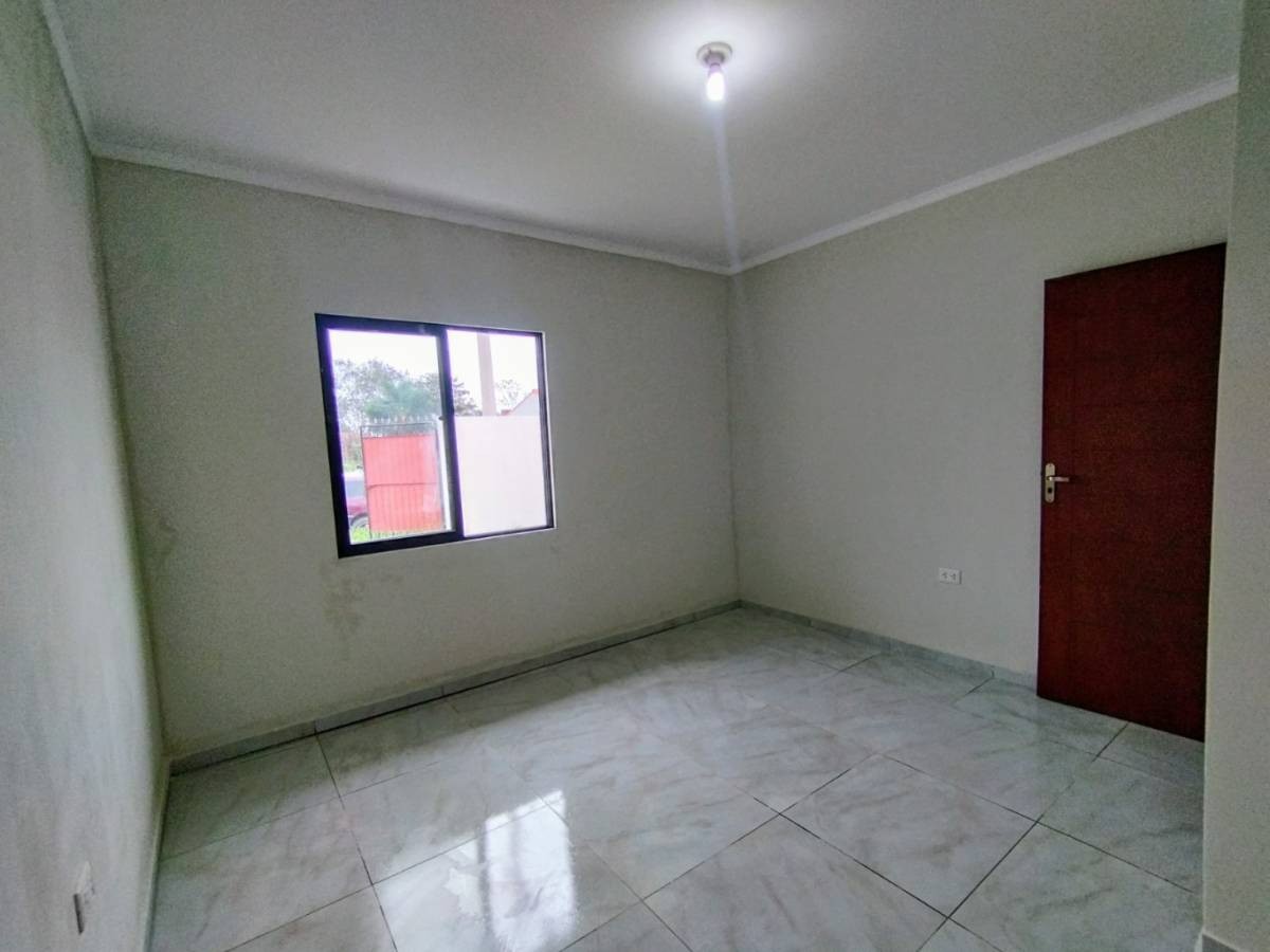 Casa en Carretera Norte en Santa Cruz de la Sierra 3 dormitorios 2 baños 2 parqueos Foto 4