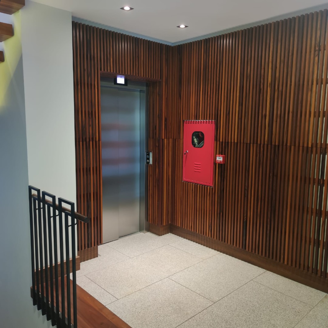 Oficina en AlquilerEQUIPETROL CALLE LOS LIRIOS ESQUINA FLAMBOYANOS 10 dormitorios 6 baños  Foto 13