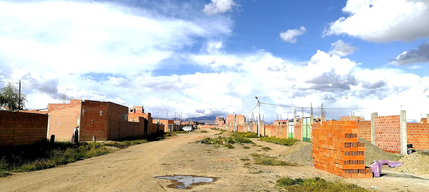 Terreno en VentaZona Puchocollo, Urbanizacion Marte 2, Avenida Bartolina Sisa Foto 2
