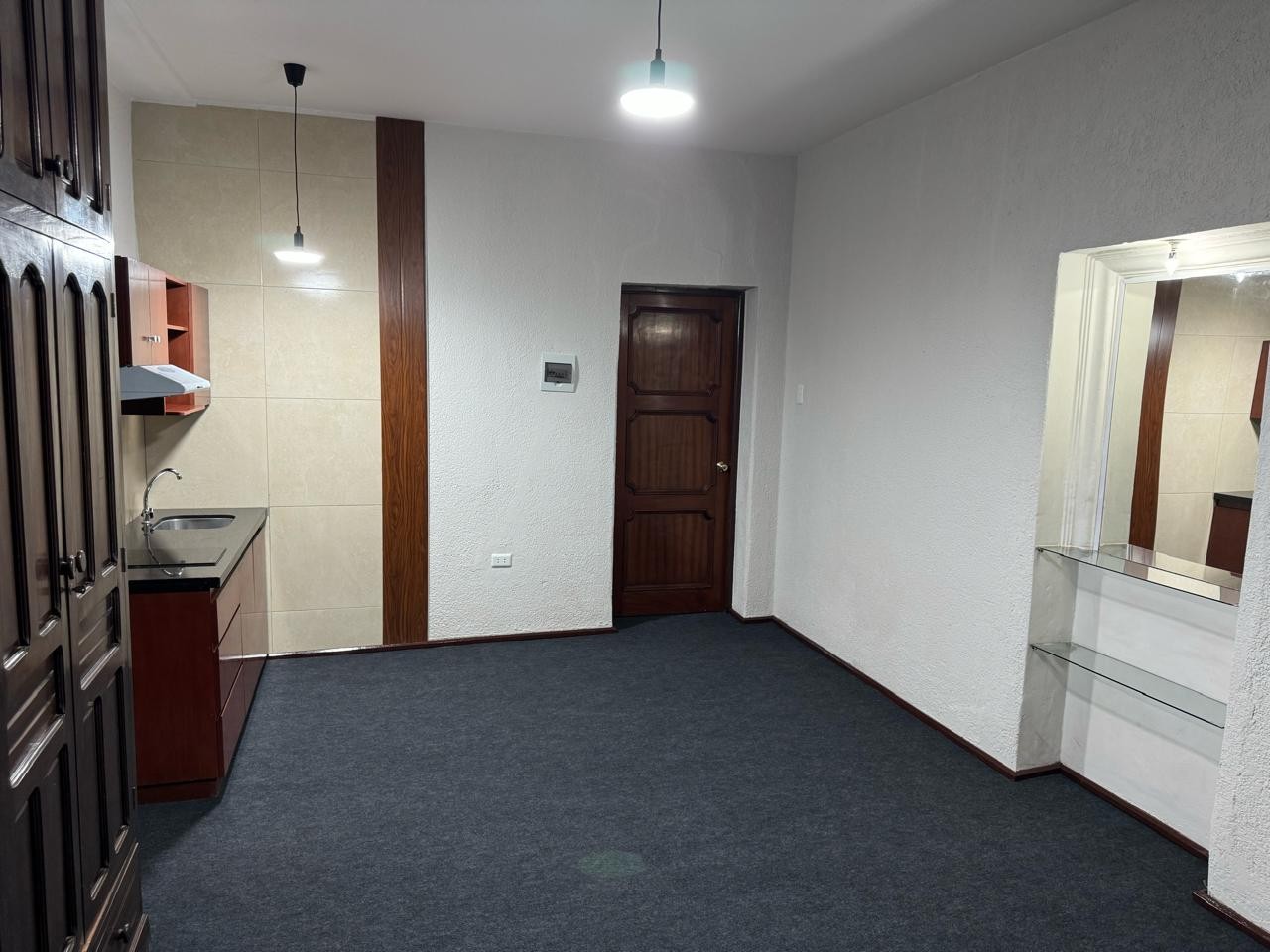 Departamento en AlquilerEn el Centro a 3 cuadras de la plaza :: Amplio dpto de 1 dorm.  1 dormitorios 1 baños  Foto 14