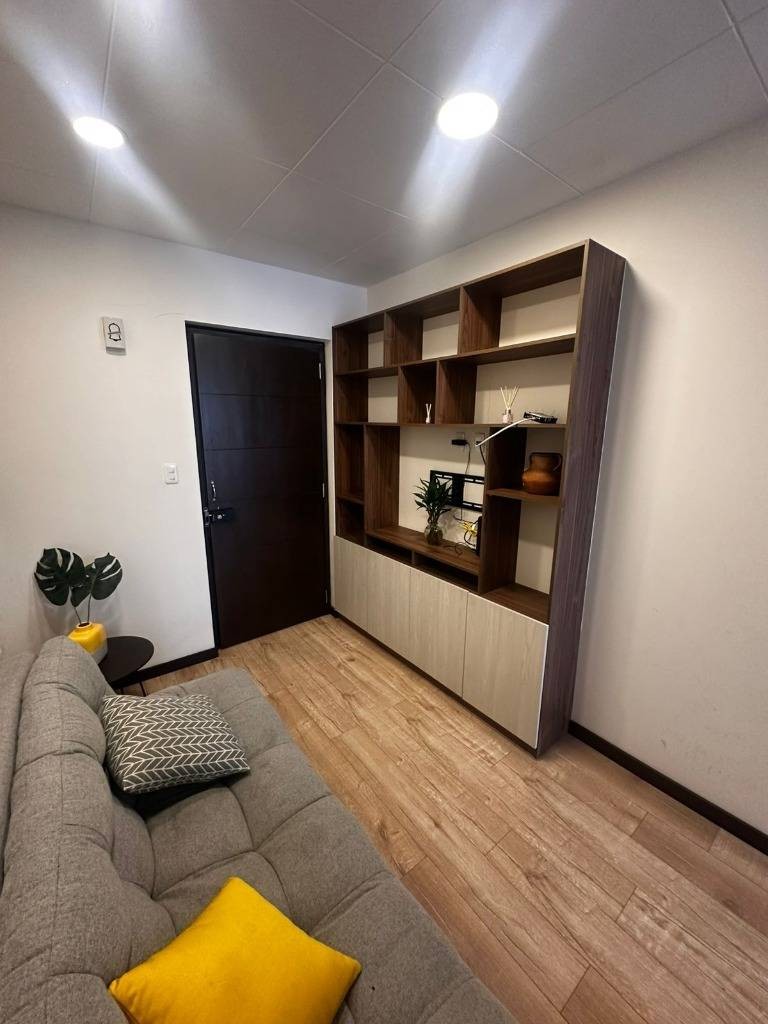 Departamento en Los Pinos en La Paz 1 dormitorios 1 baños  Foto 2