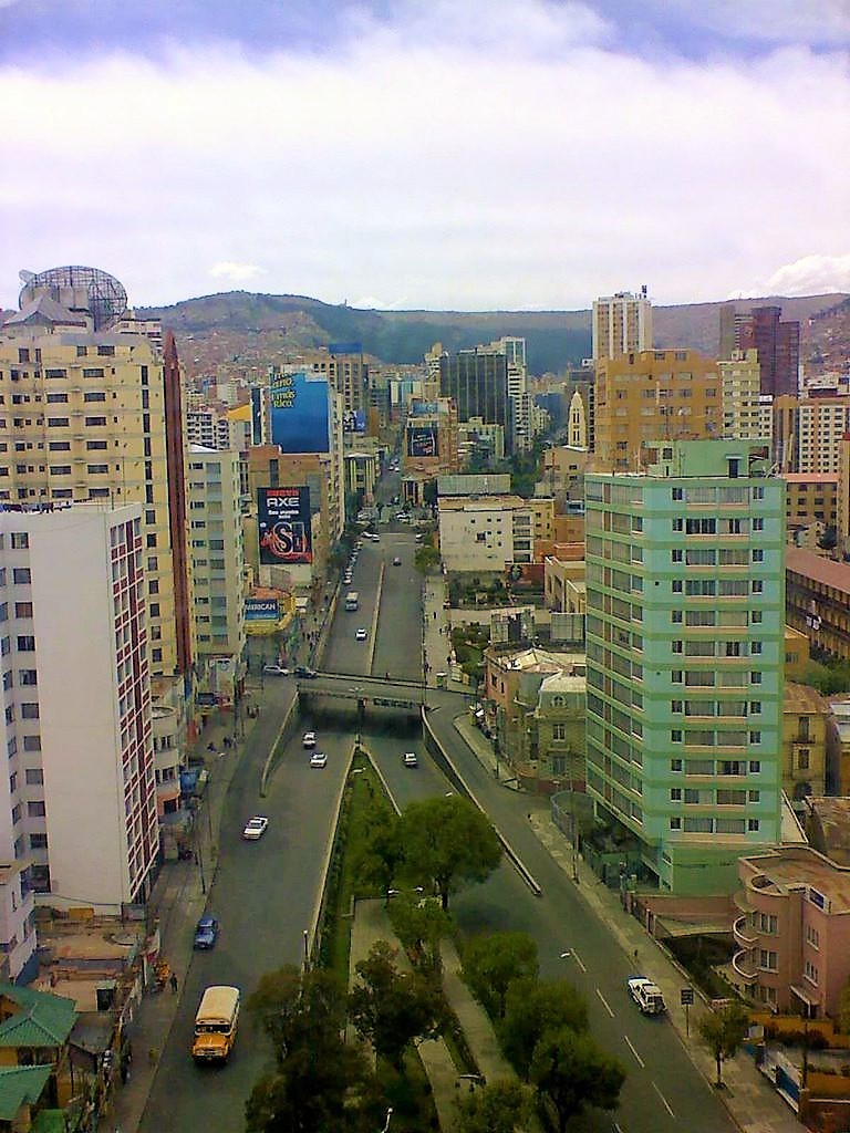 Departamento en AlquilerAv. Arce Edificio Santa Teresa San Jorge (a 1 cuadra de la UMSA) 2 dormitorios 2 baños  Foto 7