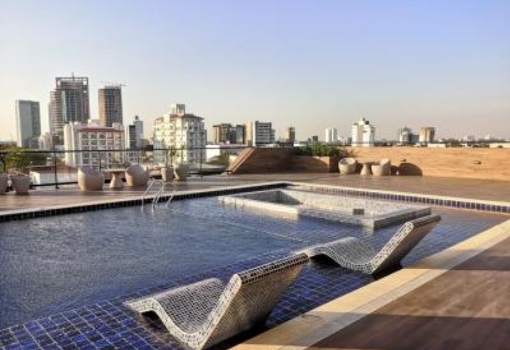 Departamento en AlquilerEn Equipetrol lujoso departamento de 2 Dormitorios Amoblado en Alquiler  3 dormitorios 2 baños 1 parqueos Foto 8