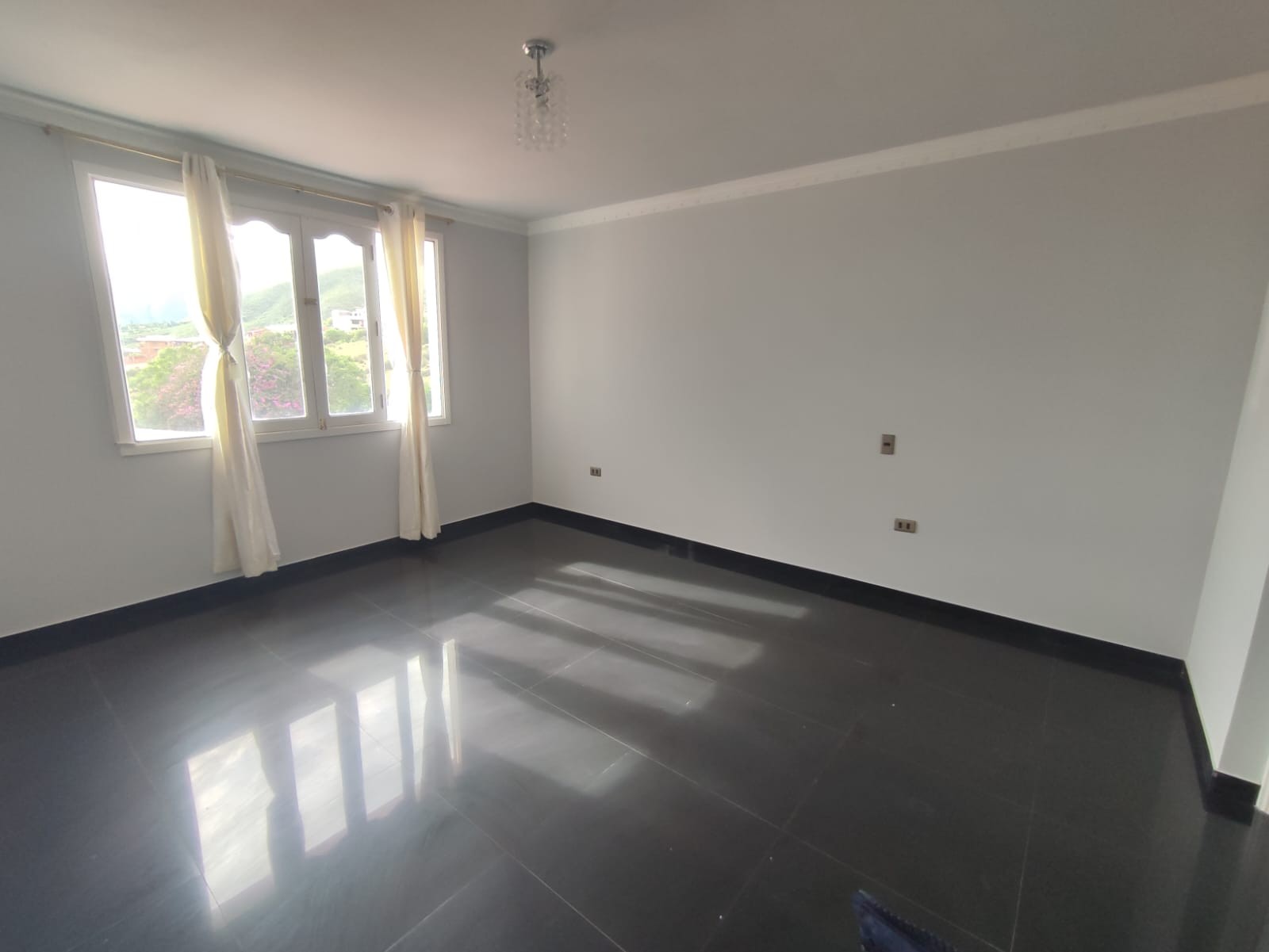 Casa en VentaAMANCAYAS 4 dormitorios 3 baños 4 parqueos Foto 22