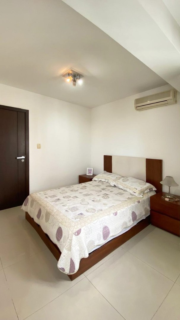 Departamento en AlquilerZONA CENTRO SUR
Condominio Zafiro
Calle Potosí esq. Saavedra 2 dormitorios 2 baños 1 parqueos Foto 8