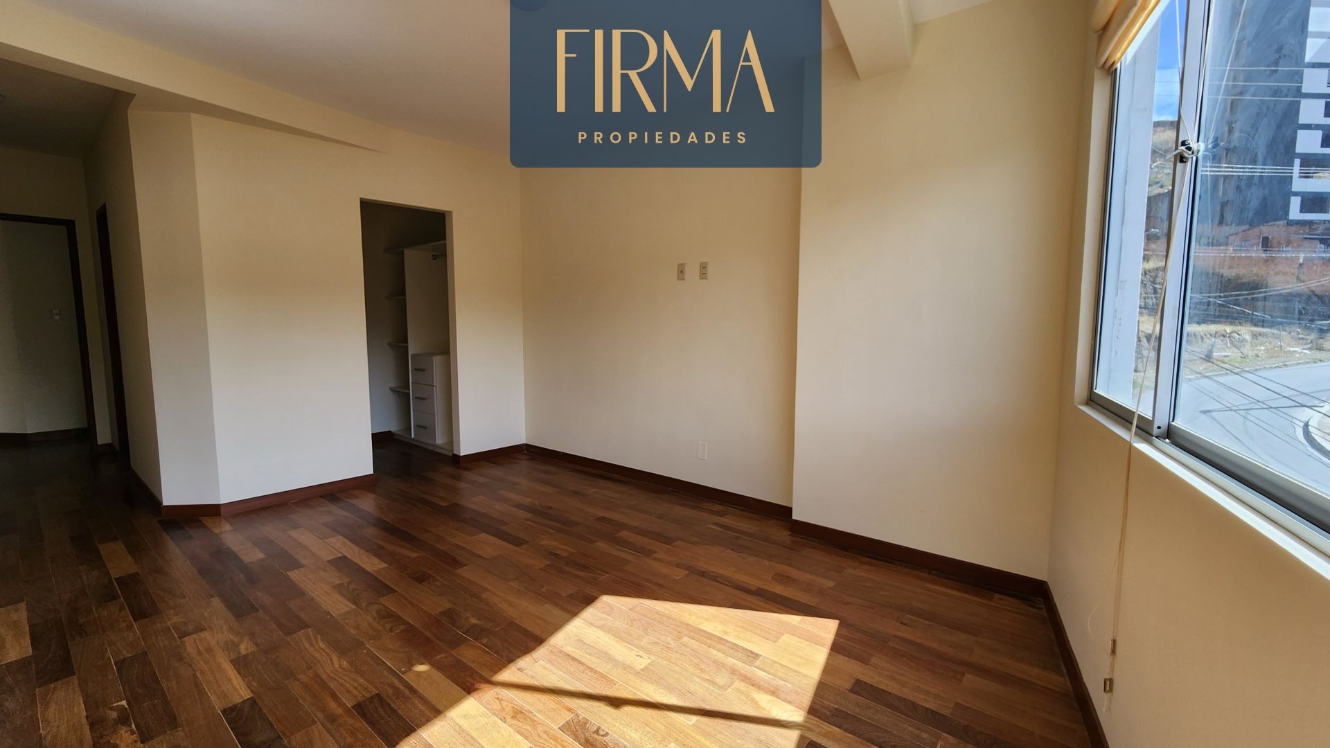 Departamento en Irpavi en La Paz 3 dormitorios 4 baños 1 parqueos Foto 14