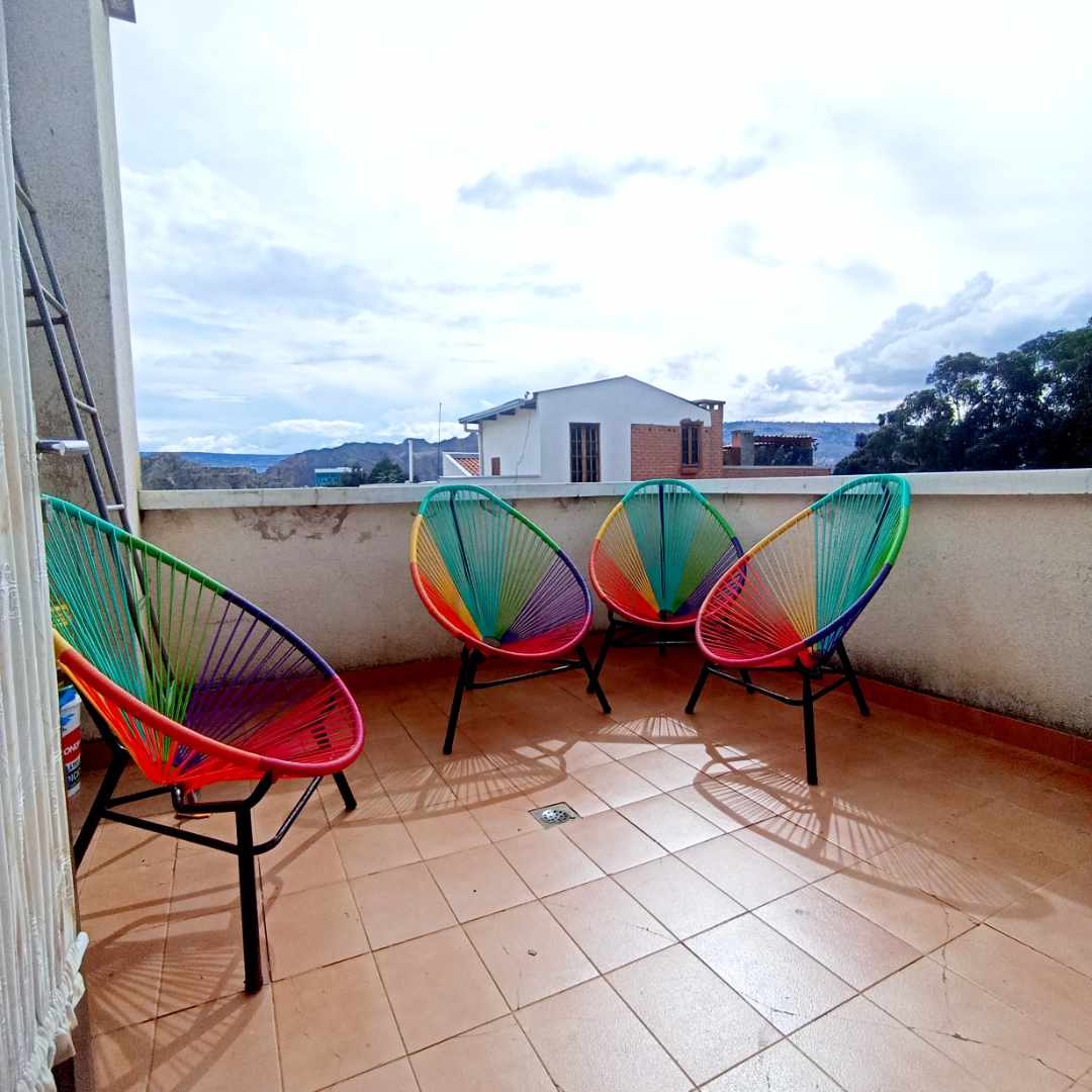 Departamento en AnticréticoLOS PINOS C. 6 BLOQUES  3 dormitorios 2 baños  Foto 4