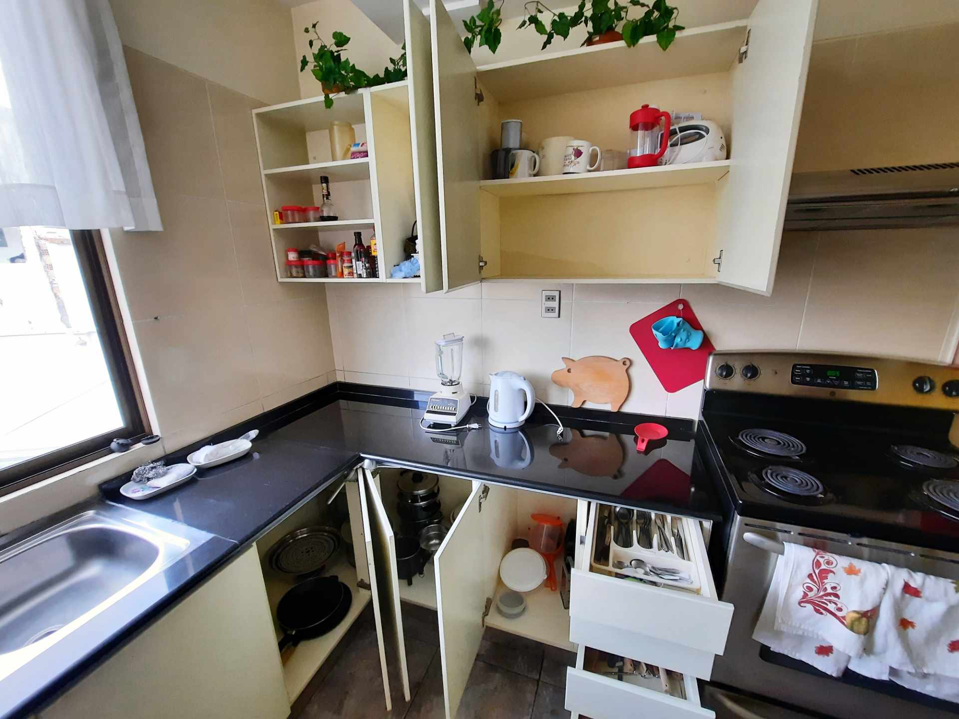 Departamento en AlquilerCalle 24 de Calacoto con Av. Ballivián 4 dormitorios 4 baños  Foto 31