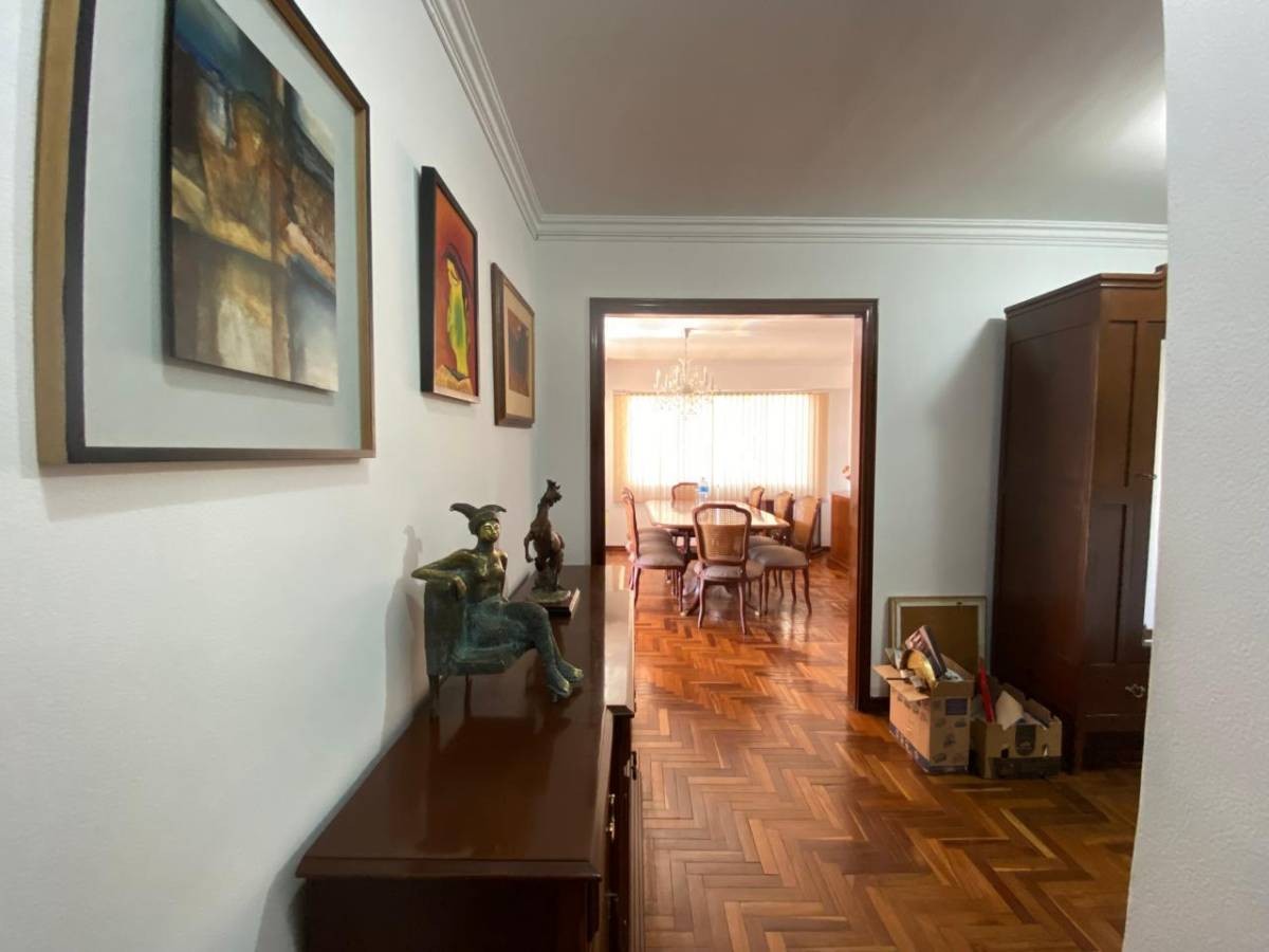 Departamento en San Jorge en La Paz 4 dormitorios 4 baños 1 parqueos Foto 20