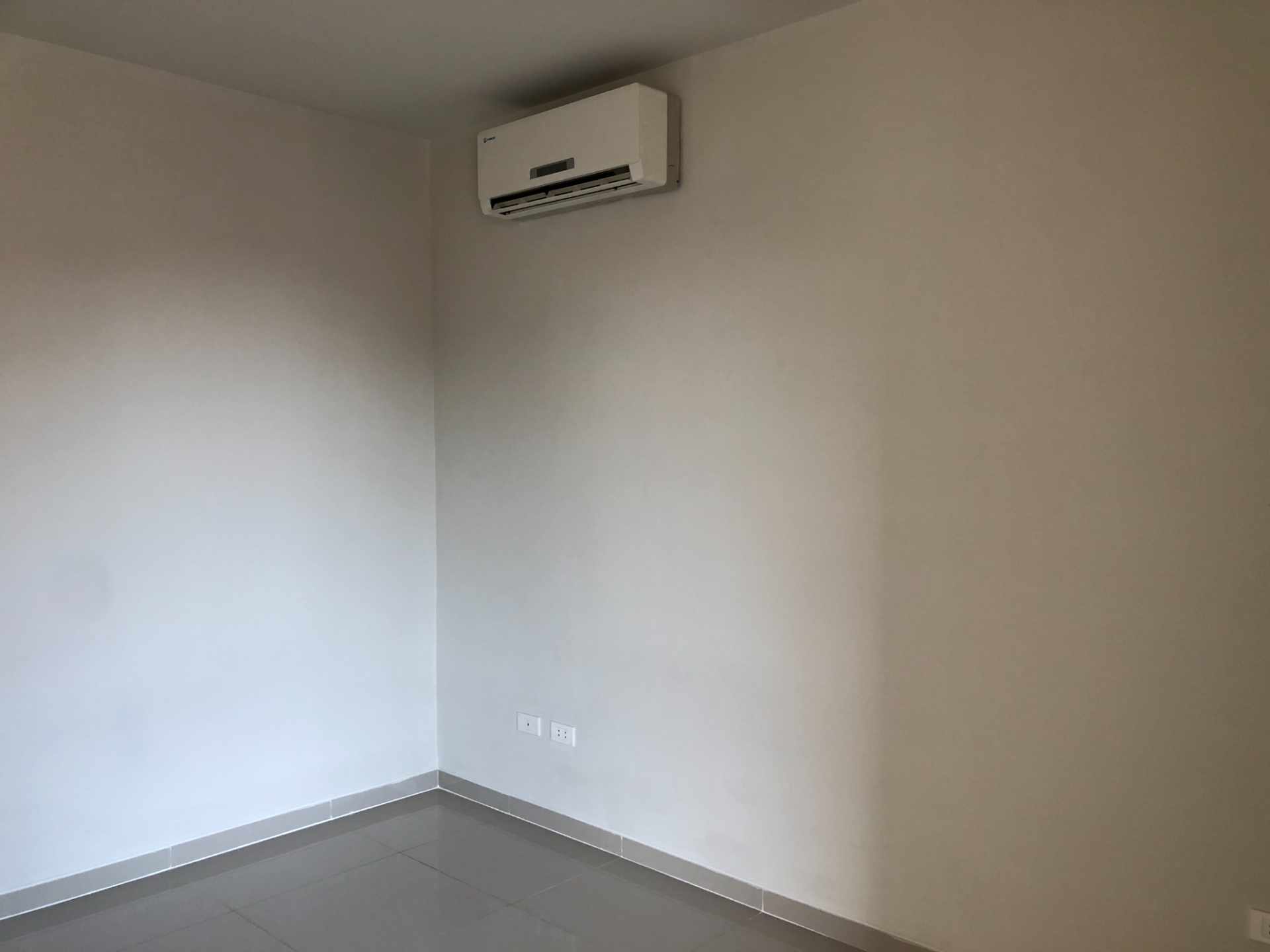 Casa en Entre 6to y 7mo anillo Norte en Santa Cruz de la Sierra 3 dormitorios 3 baños 2 parqueos Foto 22