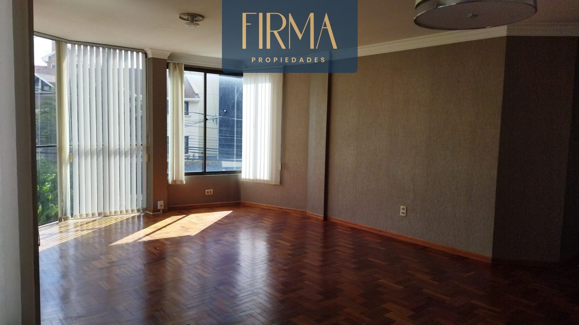 Departamento en San Miguel en La Paz 3 dormitorios 3 baños 1 parqueos Foto 9