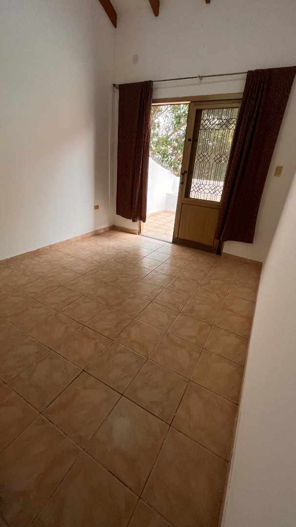 Casa en AlquilerCanal Isuto (Av. La Salle) C/ Claudio Peñaranda  3 dormitorios 4 baños 1 parqueos Foto 9