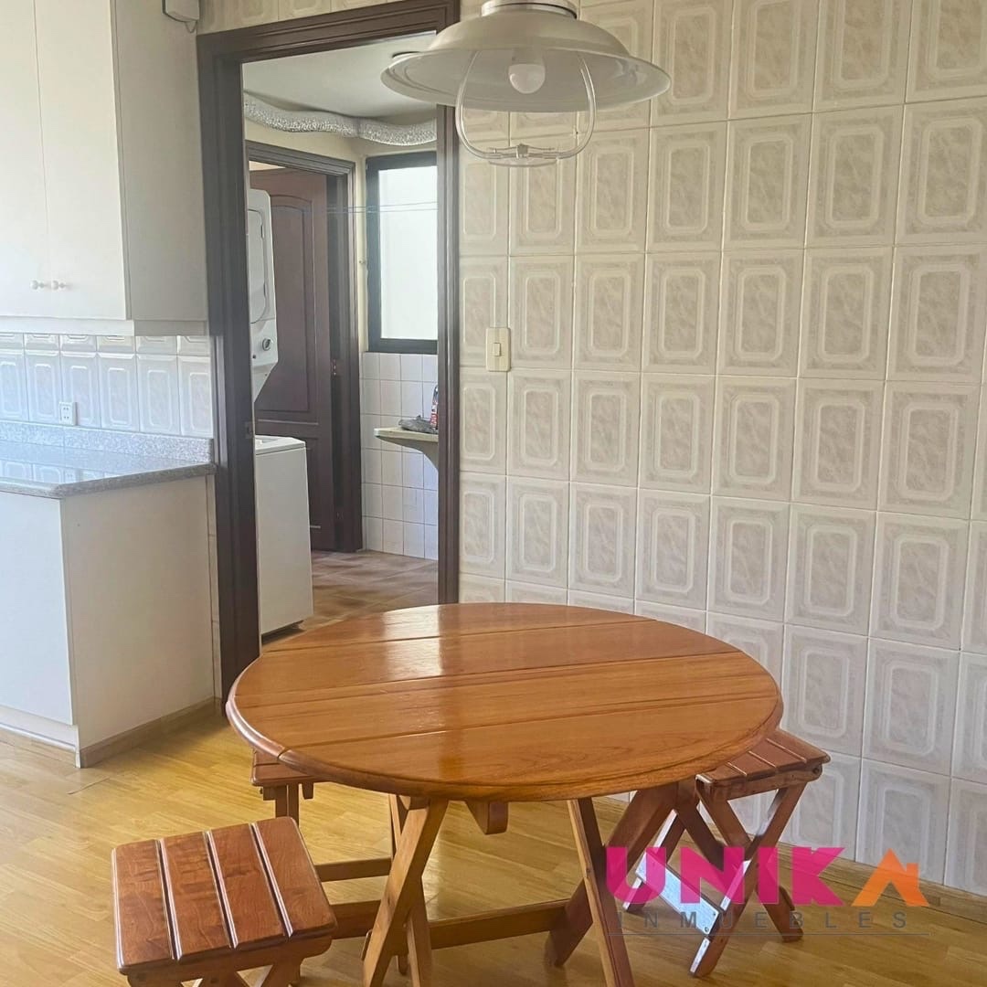 Departamento en AlquilerHermoso Penthouse Duplex Semi Amueblado, con lindas vista , Calacoto  3 dormitorios 4 baños 2 parqueos Foto 10