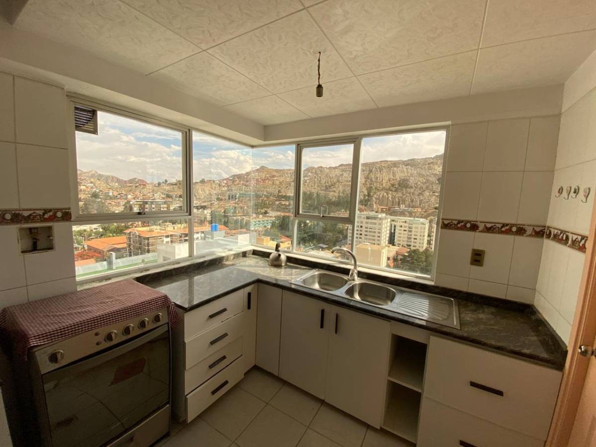 Departamento en Obrajes en La Paz 3 dormitorios 3 baños  Foto 5