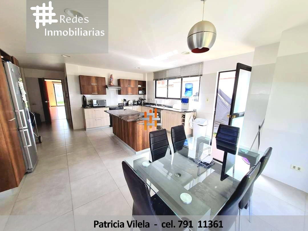 Casa en VentaCASA EN VENTA EN CONDOMINIO PRIVADO – SEMI NUEVA MUY MODERNA  3 dormitorios 4 baños 2 parqueos Foto 5