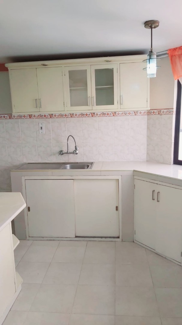 Departamento en AlquilerAVENIDA ARCE, SAN JORGE  (NO TIENE MUEBLES) 3 dormitorios 2 baños 1 parqueos Foto 8