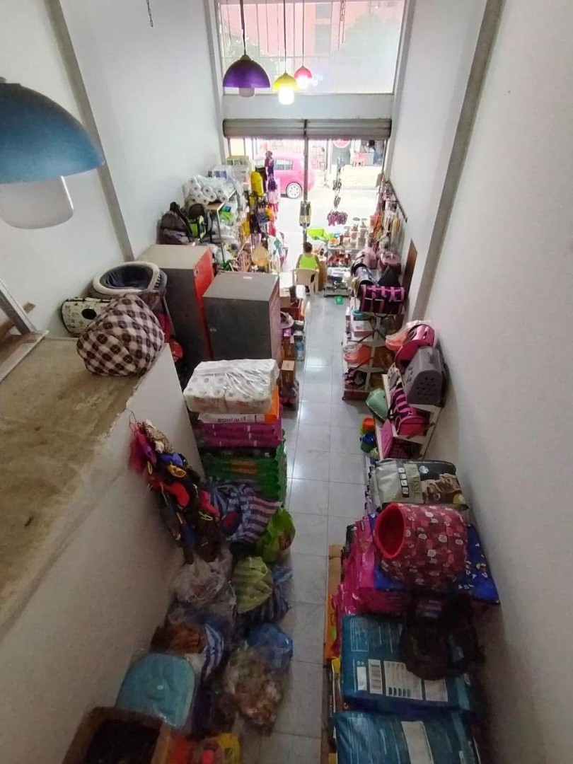 Edificio en AlquilerMercado de la villa 1ero de mayo 4 dormitorios 5 baños  Foto 3