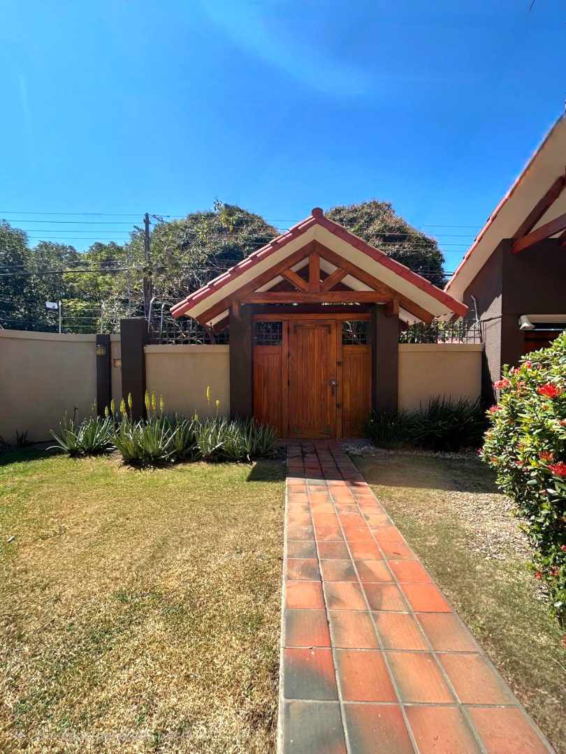 En Alquiler a $us 1,500 Foto 8