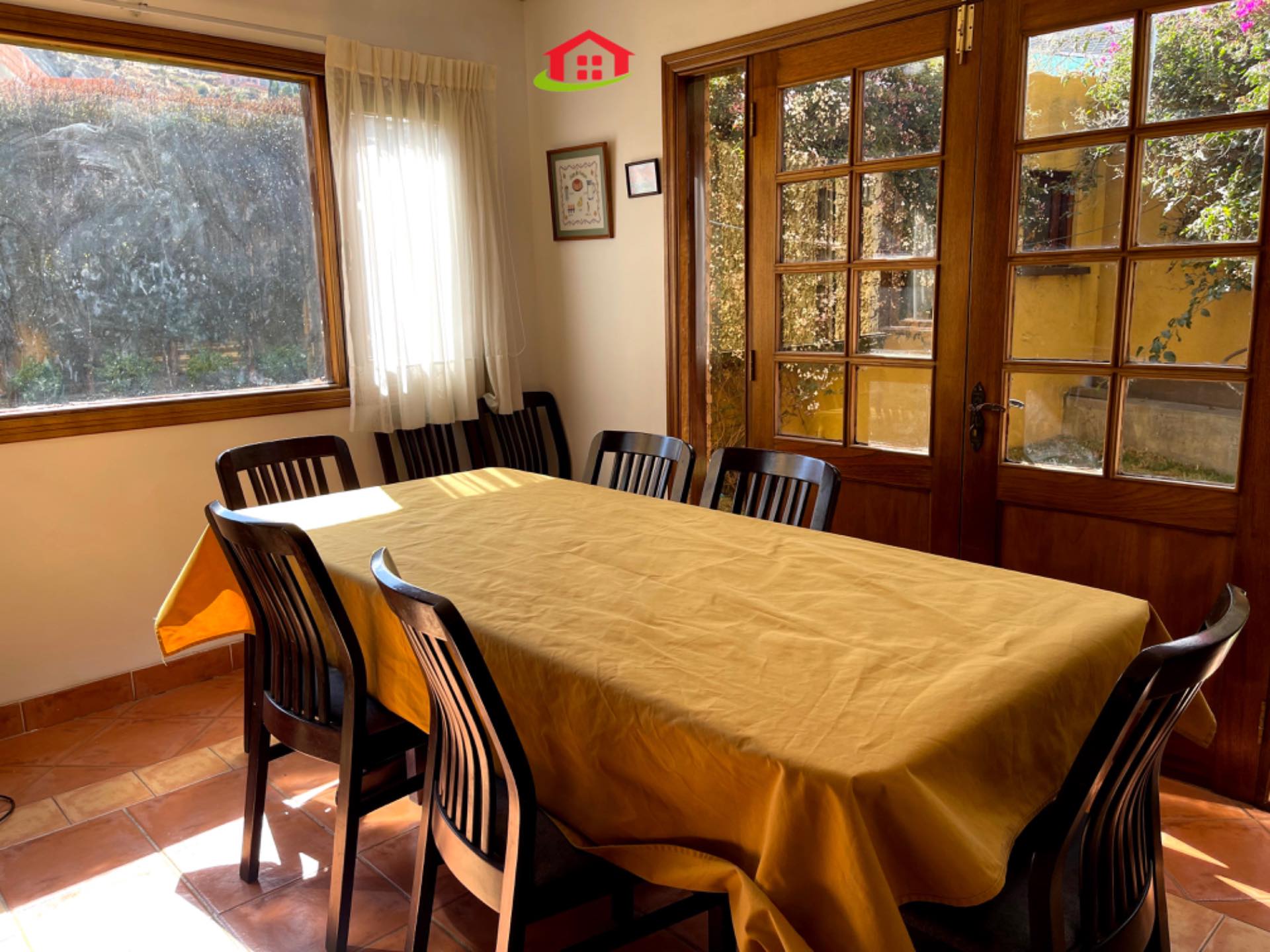 Casa en AlquilerAchumani calle 38 5 dormitorios 6 baños 3 parqueos Foto 9