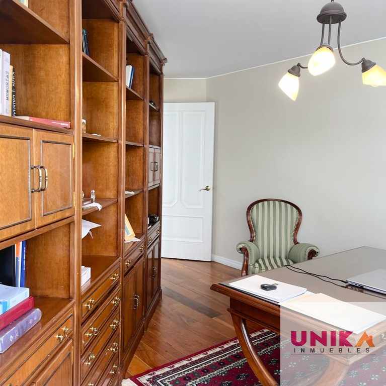 Casa en Venta🏡 HERMOSA CASA AMPLIA Y LLENA DE SOL EN VENTA, EN EL LUGAR MAS CÉNTRICO DE ACHUMANI 4 dormitorios 5 baños 4 parqueos Foto 22