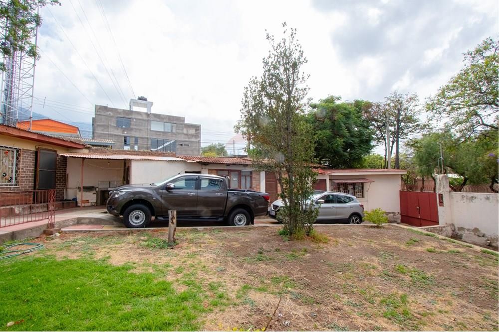 Terreno en VentaAv. Augusto Guzmán Martínez a 1 cuadra de la segunda Circunvalación Foto 14