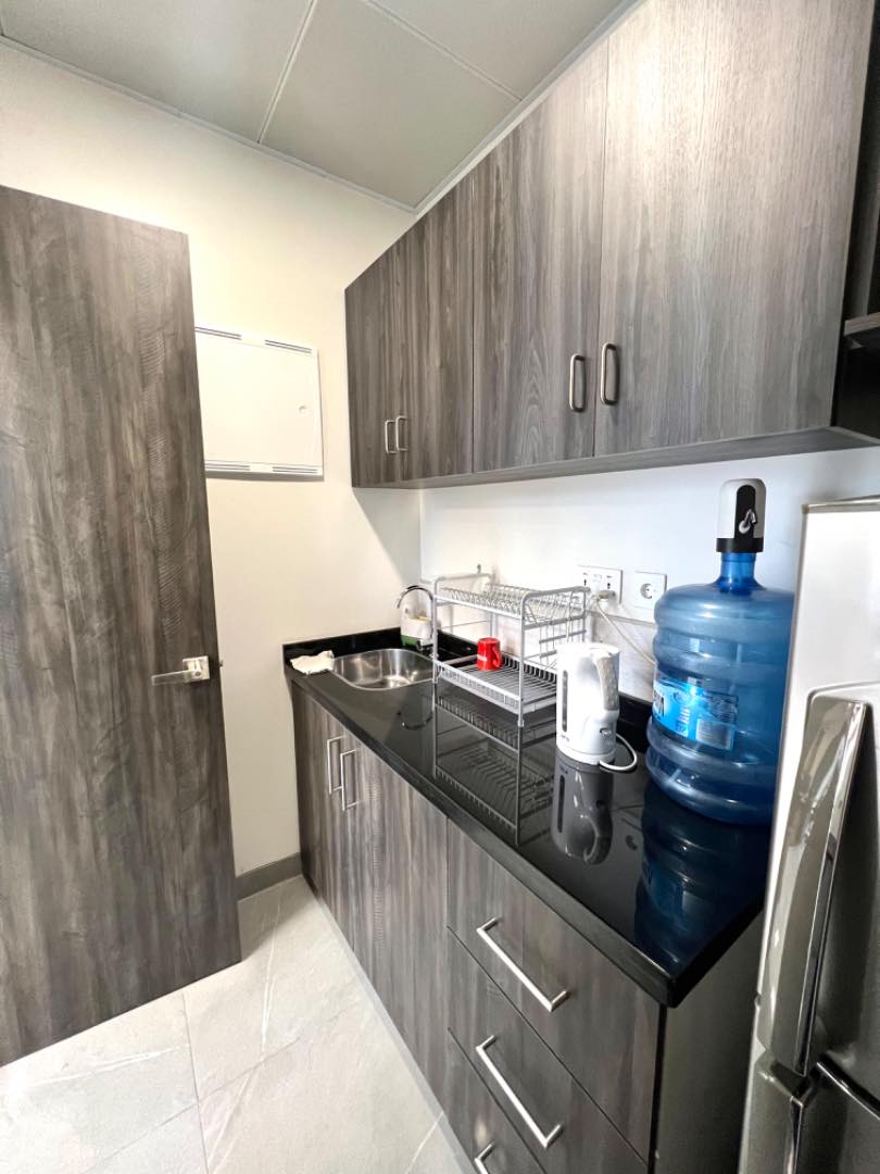 Oficina en Calacoto en La Paz 2 dormitorios 2 baños  Foto 6