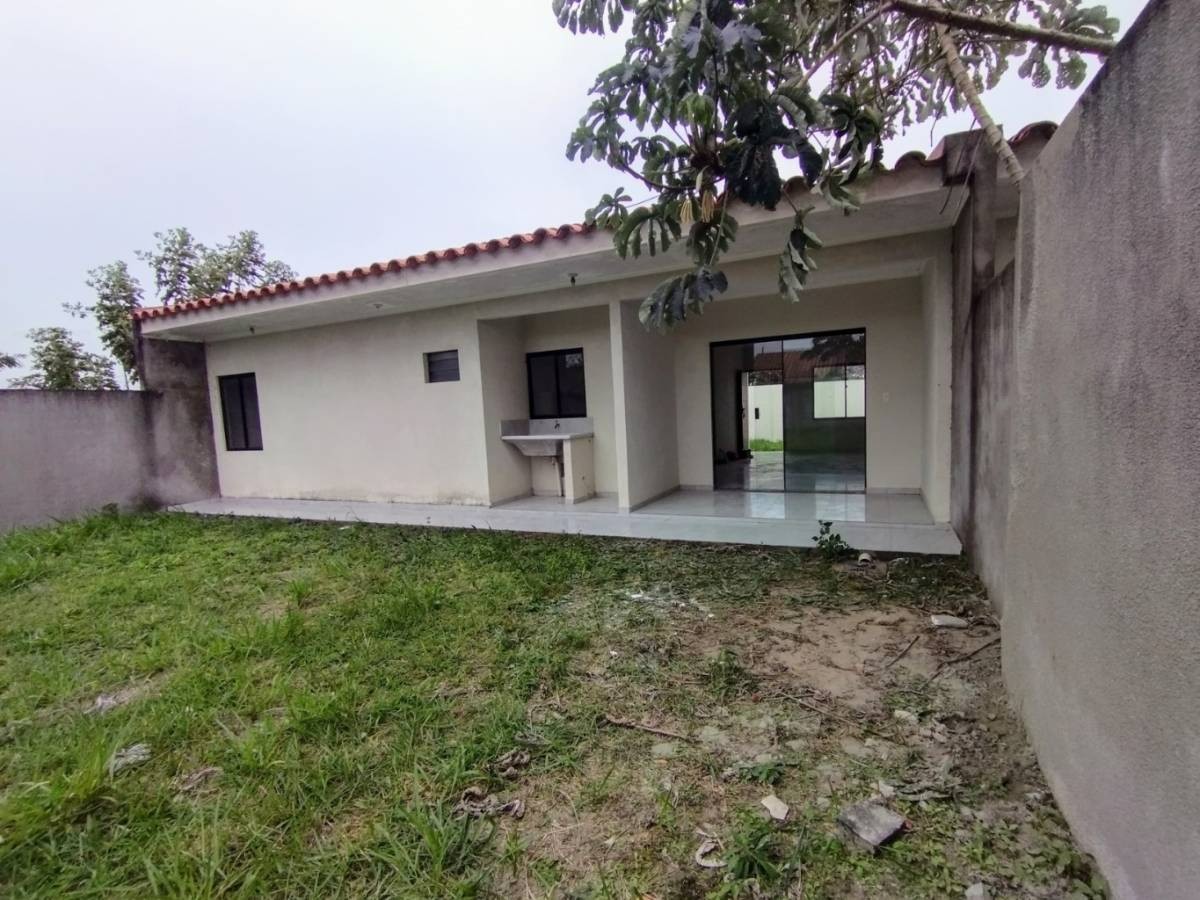 Casa en Carretera Norte en Santa Cruz de la Sierra 3 dormitorios 2 baños 2 parqueos Foto 3