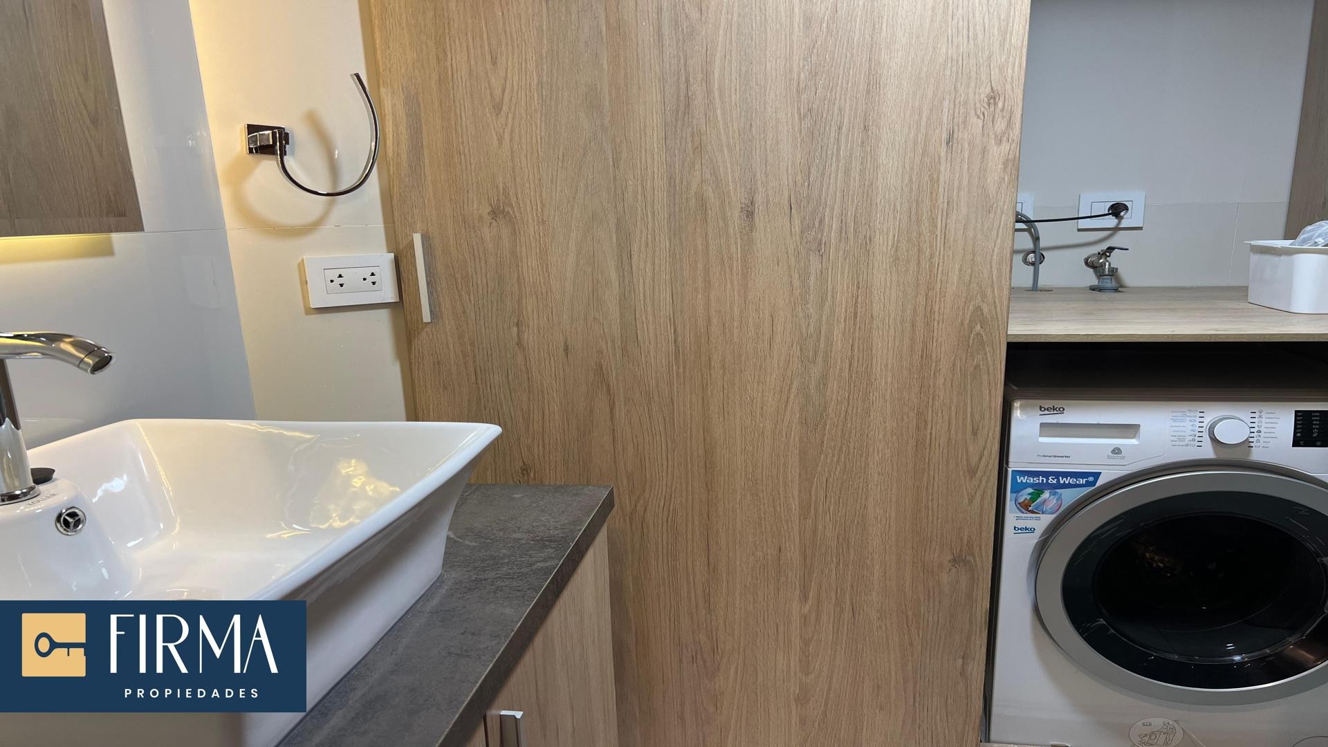 Departamento en Calacoto en La Paz 2 dormitorios 2 baños 1 parqueos Foto 5
