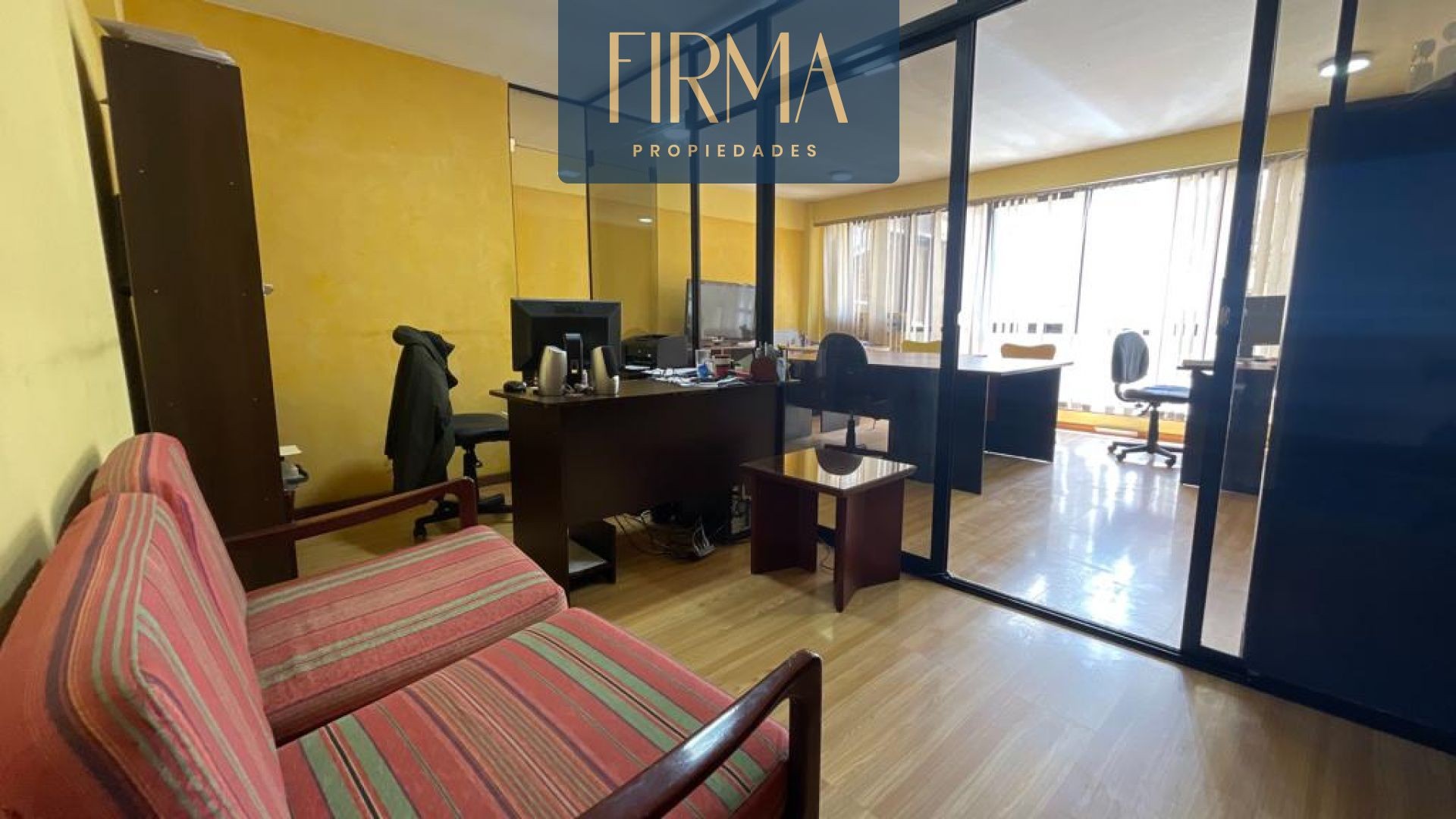 Oficina en VentaOFICINA EN VENTA EN EL CENTRO DE LA CIUDAD 2 dormitorios 1 baños  Foto 1