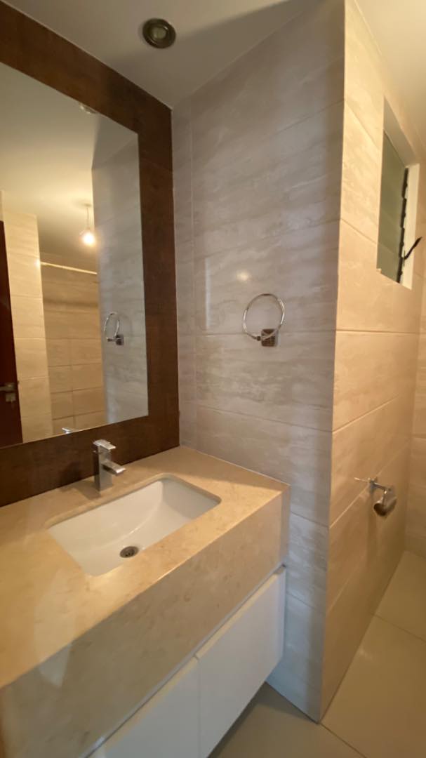 Departamento en VentaAv. La Salle ( Zona Equipetrol) Macororó 9 Foto 9