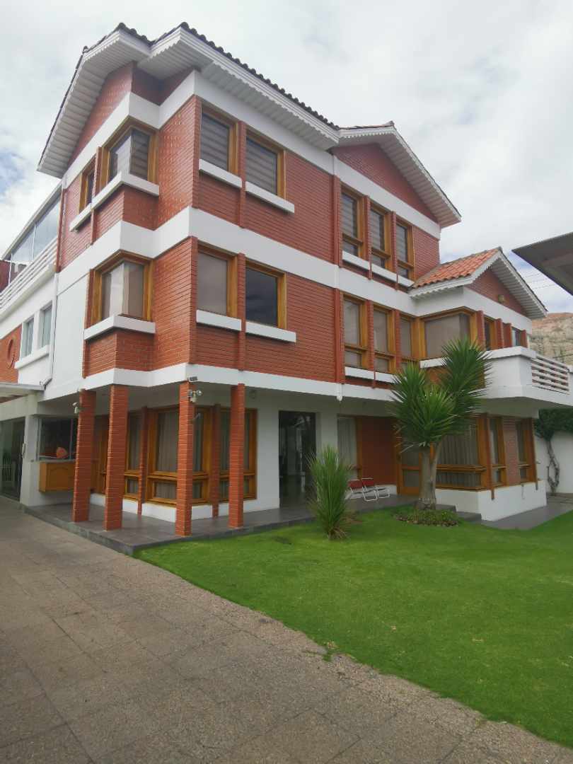 Casa Calle 27A número 20,Los Pinos.  Foto 1