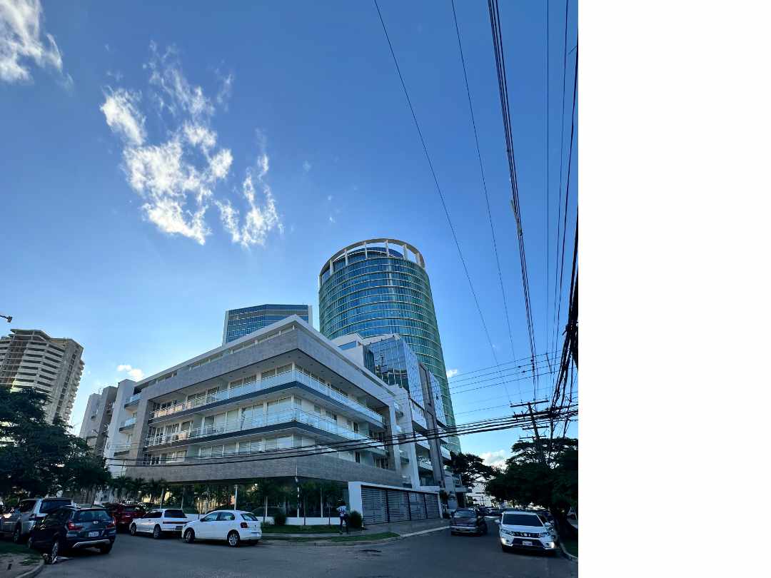 Departamento en Alquiler[CONDOMINIO ONIX| EQUIPETROL NORTE A 1 CUADRA DE MANZANA 40] ALQUILER MONOAMBIENTE AMOBLADO CON PARQUEO Y BAULERA Foto 1