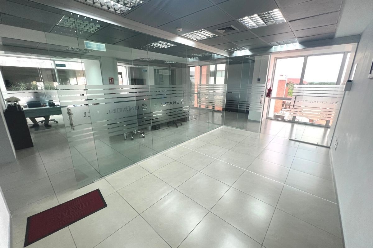 Oficina en VentaOFICINA EN VENTA - TORRE DUO (EQUIPETROL) Foto 2