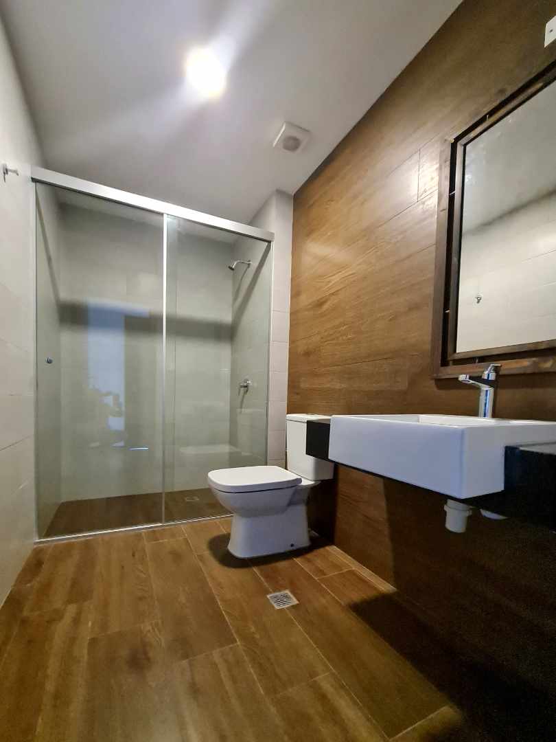 Departamento en Entre 2do y 3er anillo Norte en Santa Cruz de la Sierra 2 dormitorios 2 baños 1 parqueos Foto 12