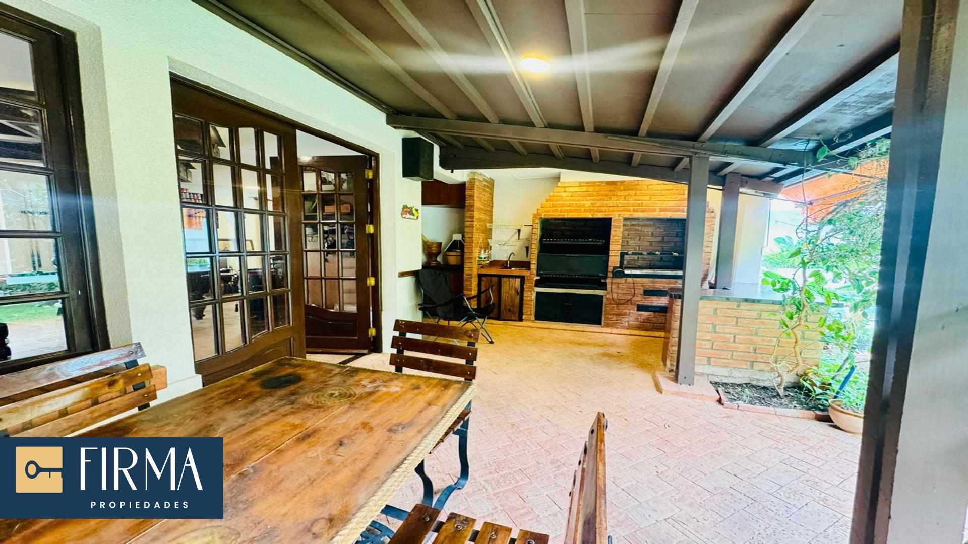 Casa en VentaMALLASILLA 6 dormitorios 9 baños 4 parqueos Foto 3