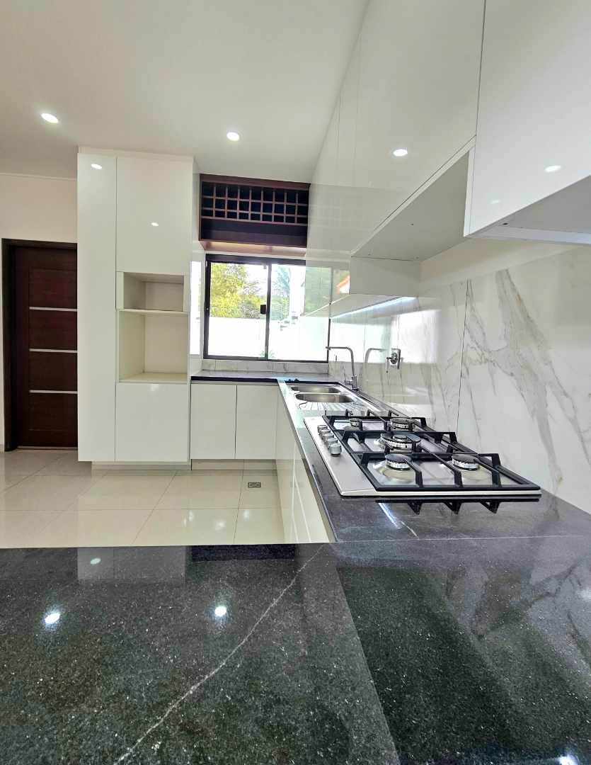 Casa en VentaAv. Pirai y Radial 17.5 8vo anillo  3 dormitorios 2 baños 2 parqueos Foto 11
