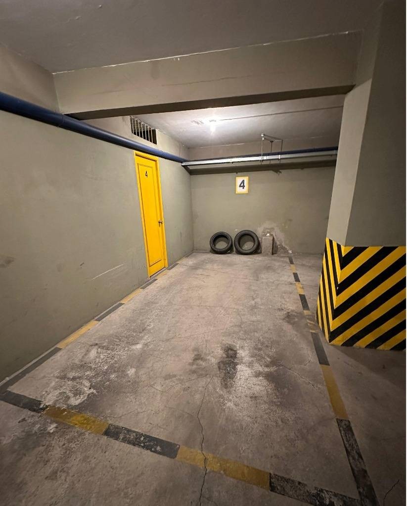 Departamento en Venta
EN VENTA – DEPARTAMENTO DE 3 DORMITORIOS EN AV. BALLIVIÁN Y CALLE 25 3 dormitorios 3 baños 1 parqueos Foto 19