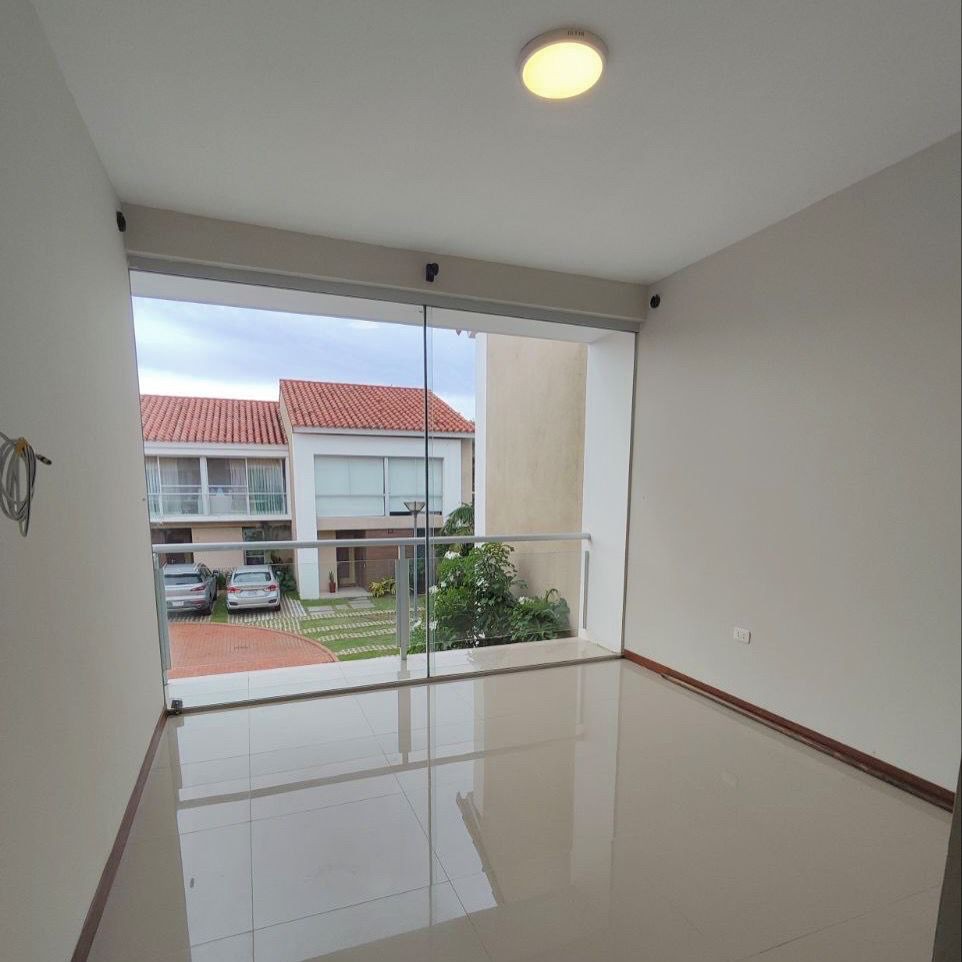 Casa en AlquilerZona Avenida Pirai entre 6to y 7mo anillo  Foto 8