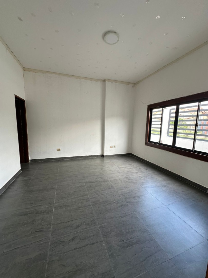 Galpón en AlquilerSALÓN MULTIFUNCIONAL EN ALQUILER
Zona Norte – Av. Banzer, 5to Anillo Foto 2