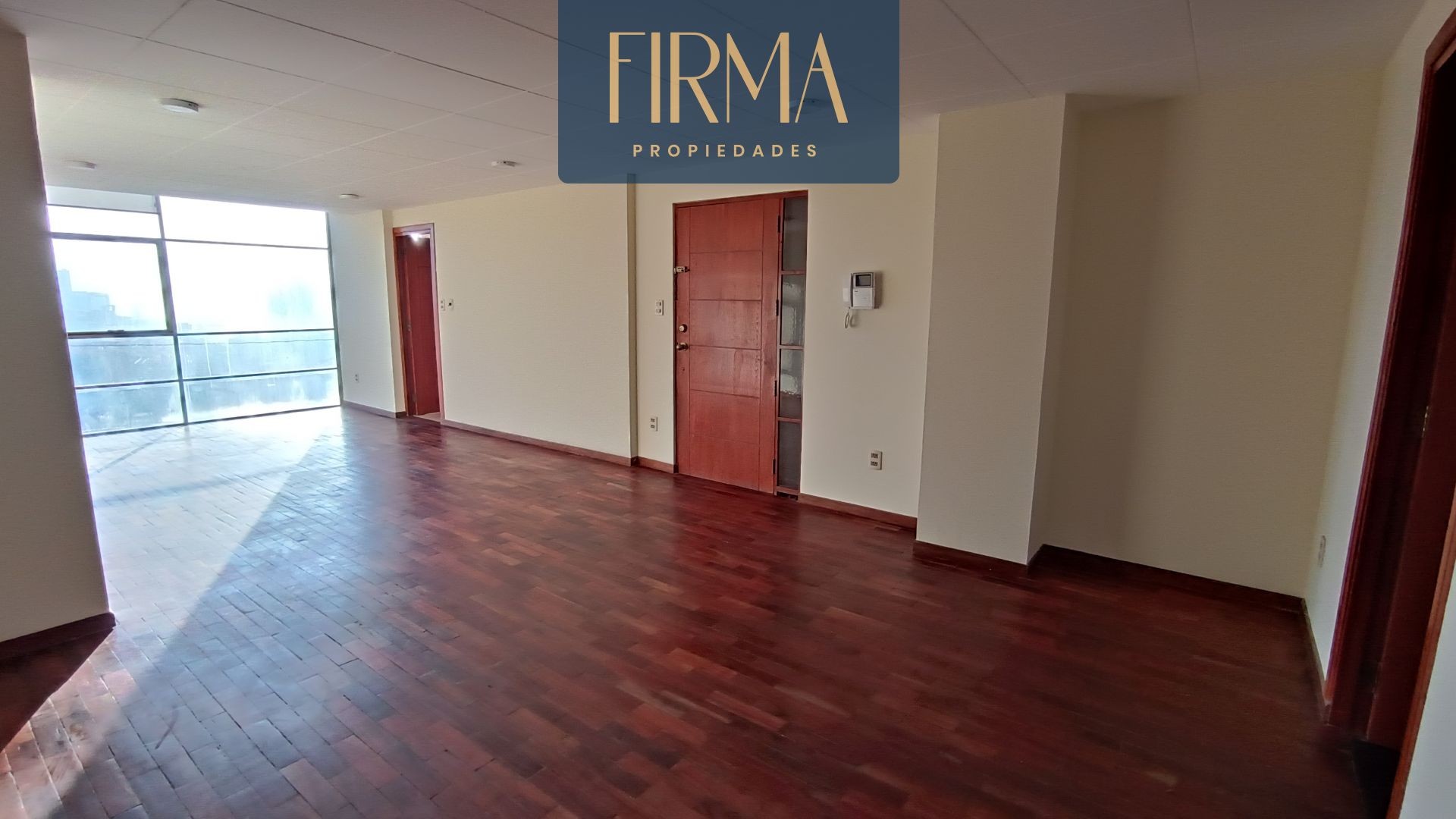 Departamento en VentaDEPARTAMENTO EN VENTA, COTA COTA 3 dormitorios 4 baños 1 parqueos Foto 1