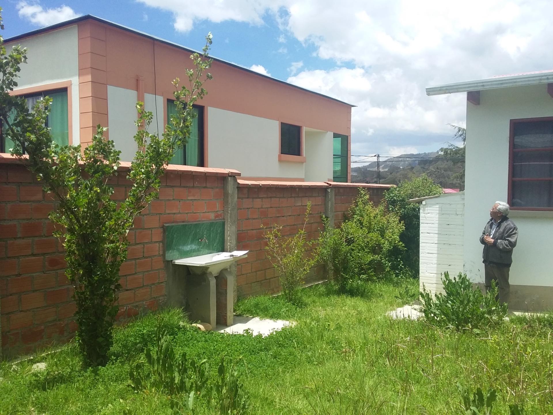 Casa en Achumani en La Paz 3 dormitorios 2 baños 2 parqueos Foto 3