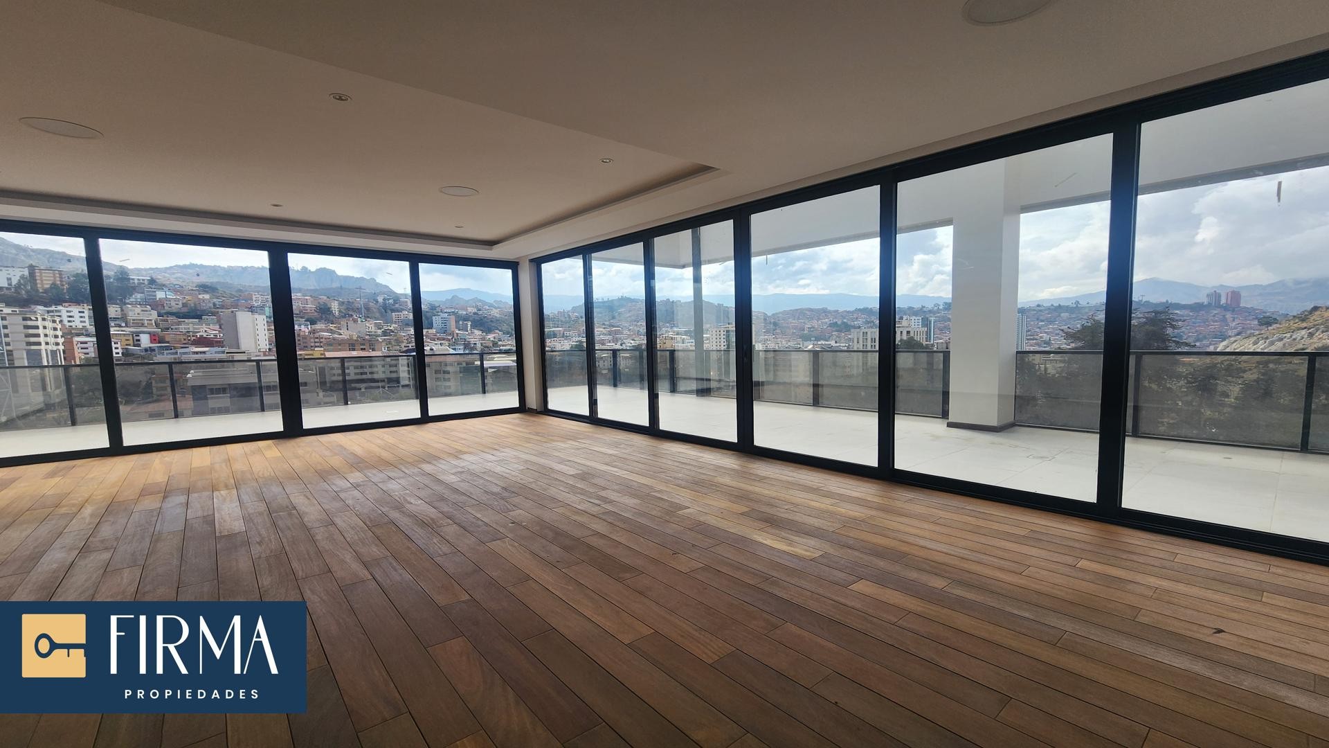 Departamento en VentaDEPARTAMENTO DUPLEX EN VENTA A ESTRENAR CON TERRAZA PRIVADA EN OBRAJES 4 dormitorios 5 baños 1 parqueos Foto 1