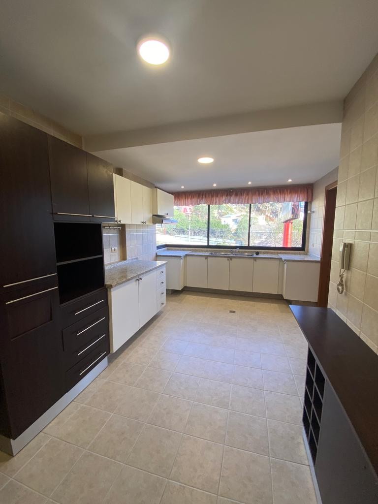 Departamento en AlquilerDepto Alquiler Edificio Exclusivo, Calacoto 
3 dormitorios, 2 garajes 3 dormitorios 4 baños 2 parqueos Foto 5