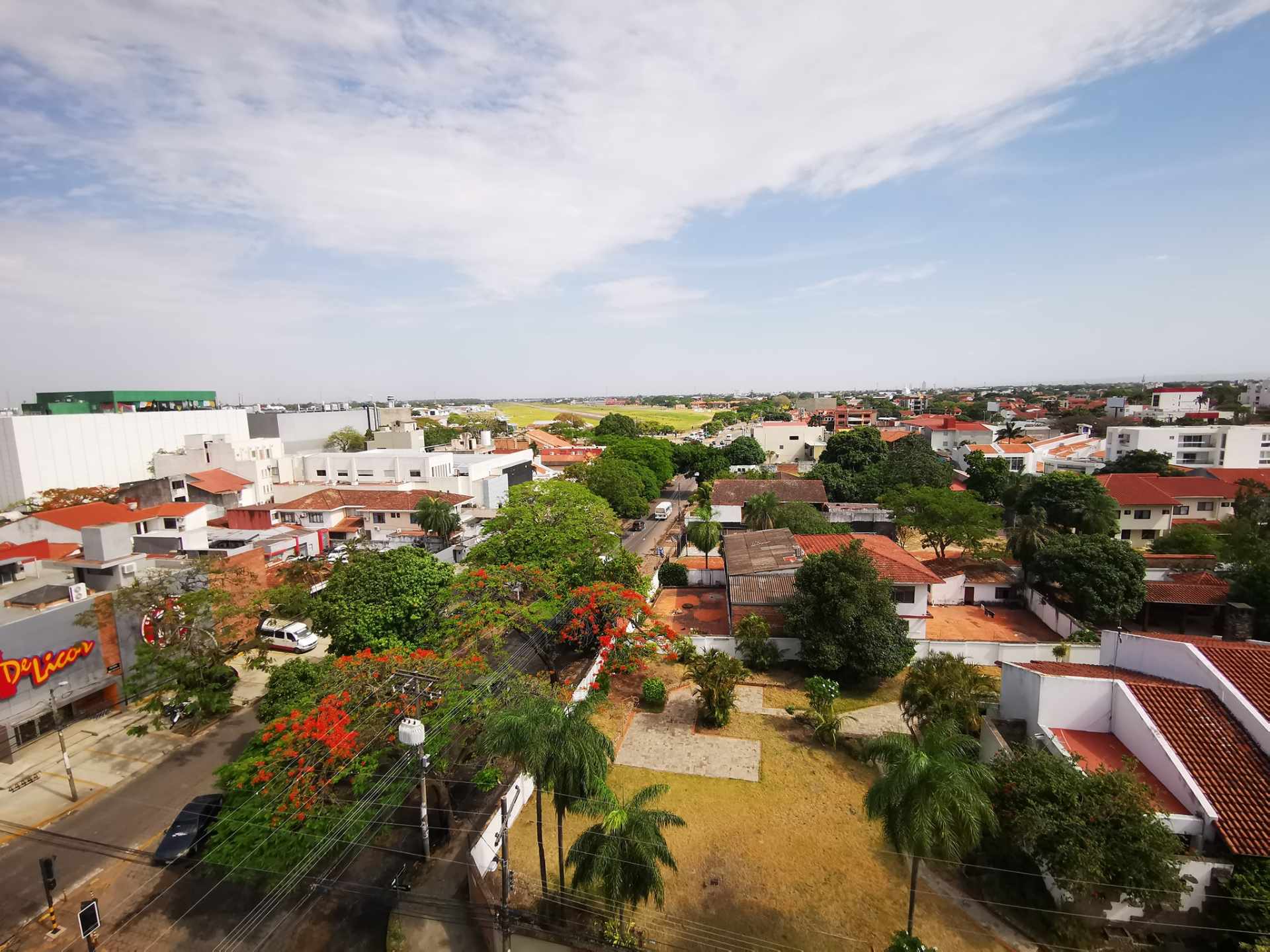 Departamento en VentaAv. Velarde esquina Ana Barba Foto 4