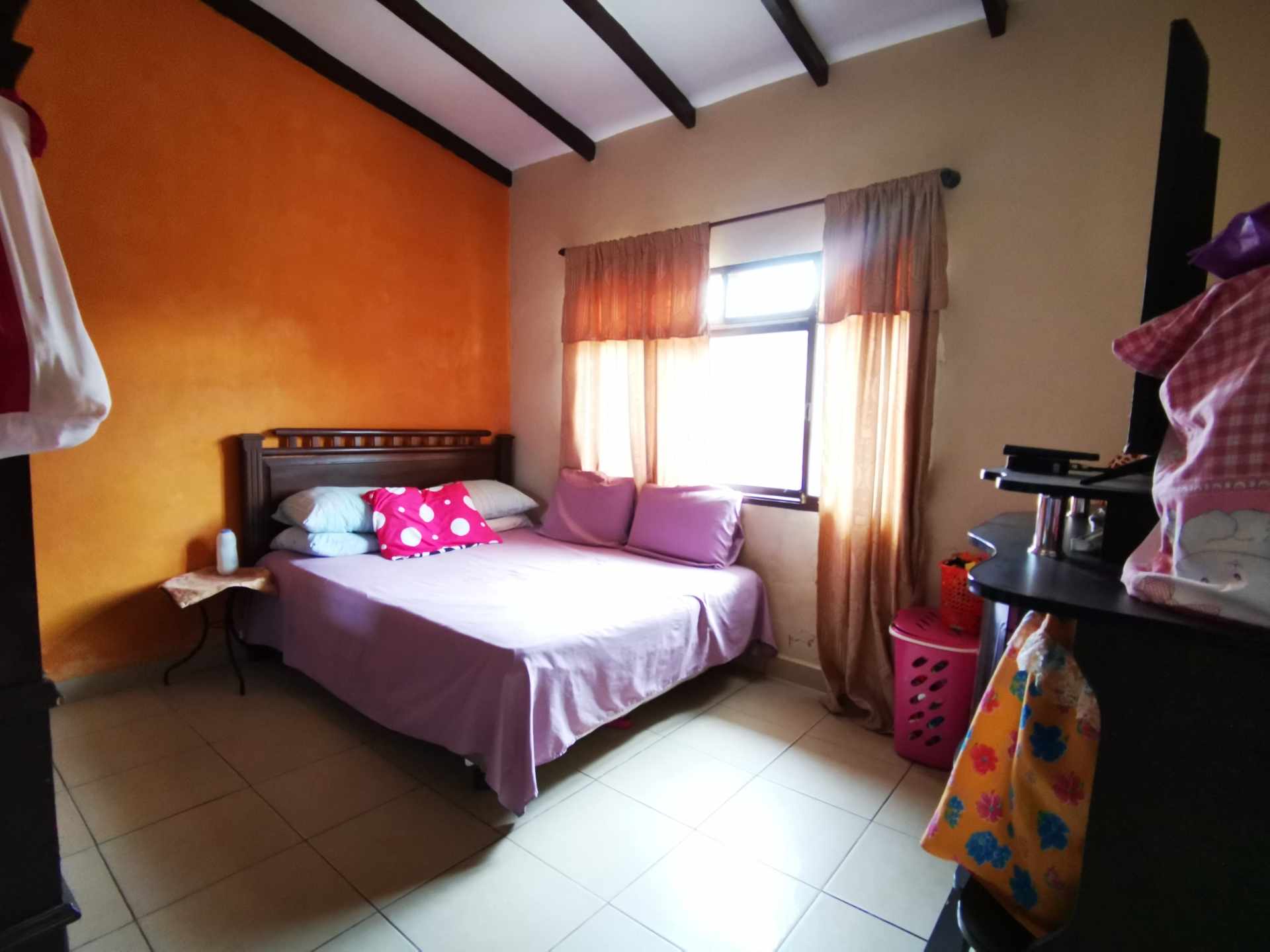 Casa en VentaBarrio Héroes del Chaco del Chaco entre 4to y 5to anillo Foto 3