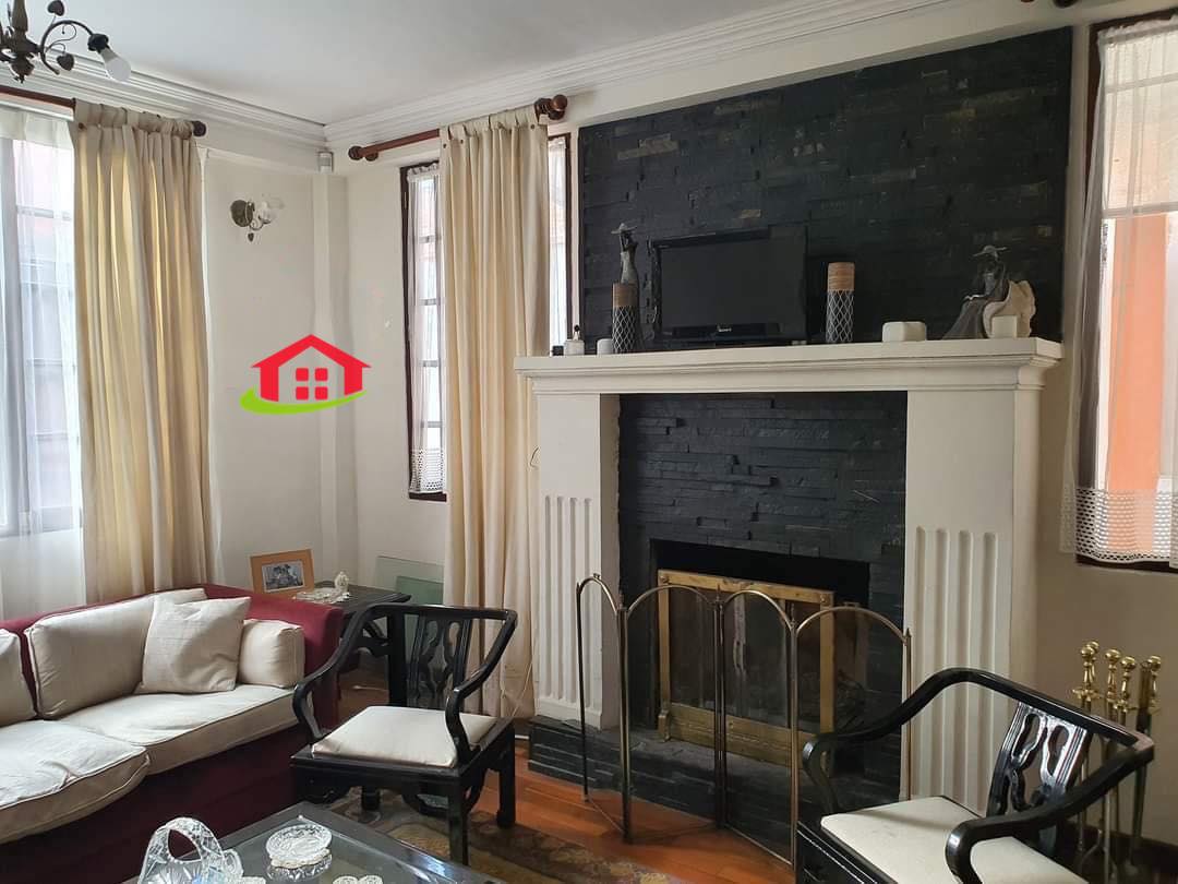 Casa en VentaAlto Irpavi  4 dormitorios 4 baños 3 parqueos Foto 9