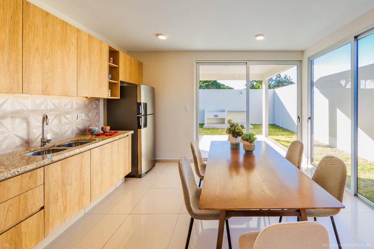 Casa en Entre 8vo y 9no anillo Norte en Santa Cruz de la Sierra 3 dormitorios 3 baños 2 parqueos Foto 52